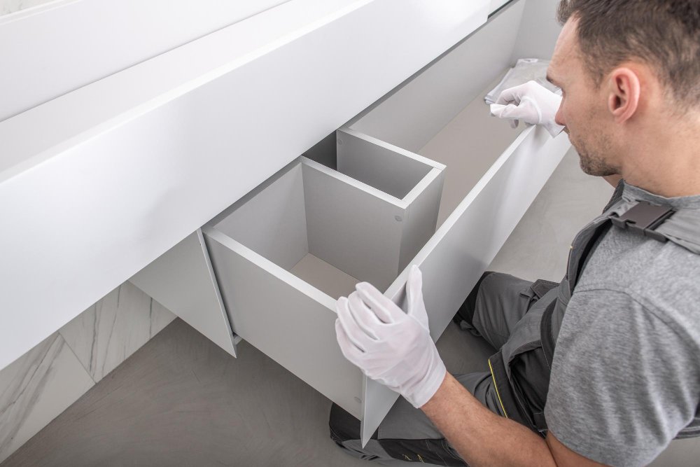 Custom Wardrobe Solutions for Elegant and Organized Living Spaces